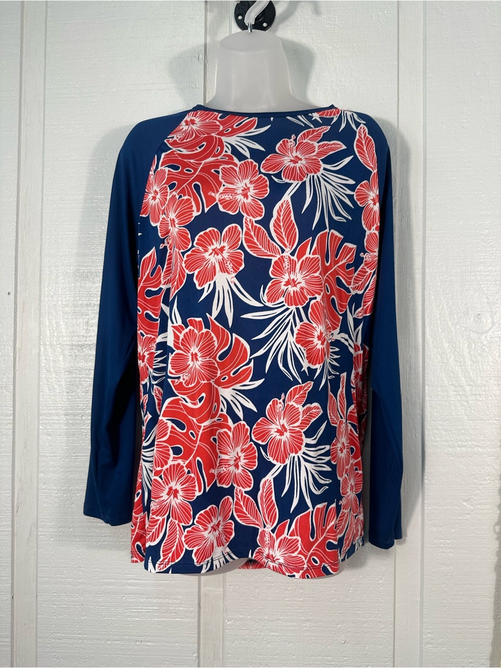 Caribbean Joe Multicolored Rashguard Size XL EUC